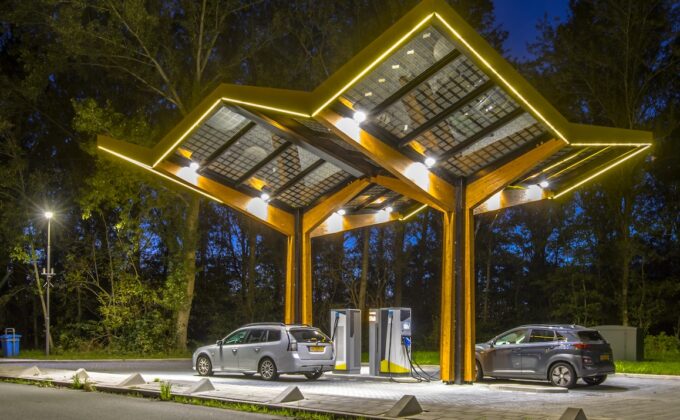 Electric cars charging at electricity filling station in the fast expanding car charging network in the Netherlands|Electric cars charging at electricity filling station in the fast expanding car charging network in the Netherlands